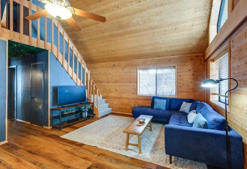 Munds Park Cabin W/ Deck & Fire Pit: Walk To Trail