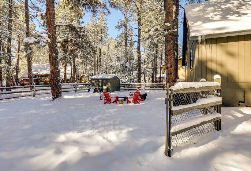 Munds Park Cabin W/ Deck & Fire Pit: Walk To Trail