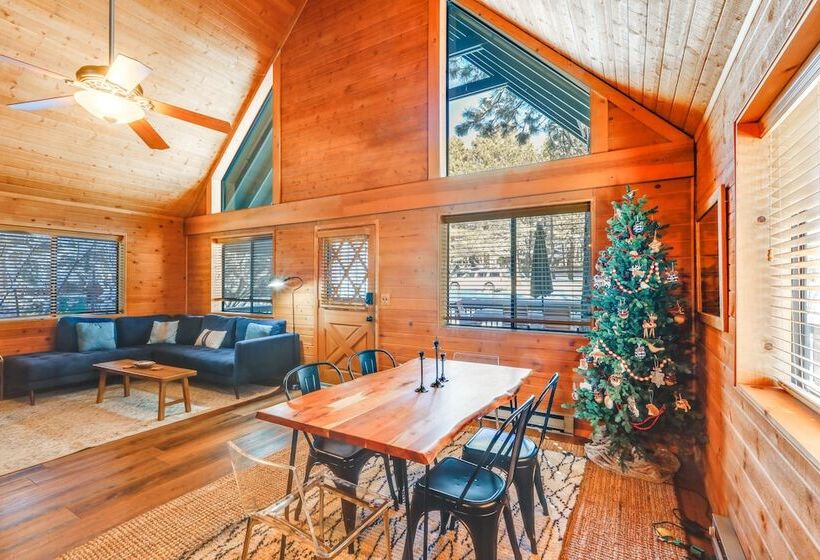 Munds Park Cabin W/ Deck & Fire Pit: Walk To Trail