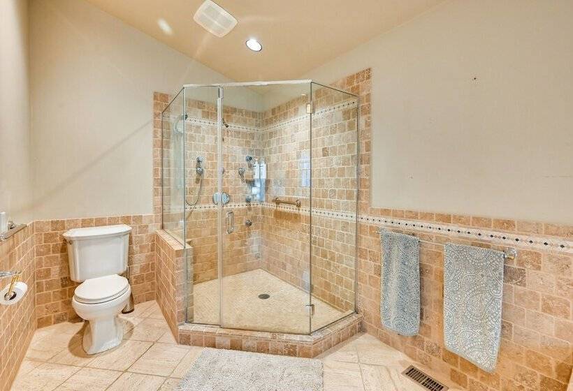 Monterey Home W/ Hot Tub, Pool & Game Room!