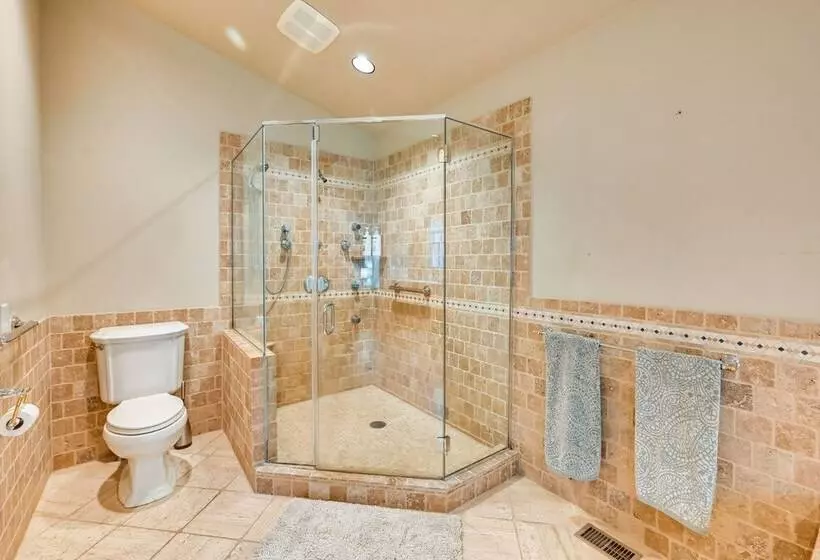 Monterey Home W/ Hot Tub, Pool & Game Room!