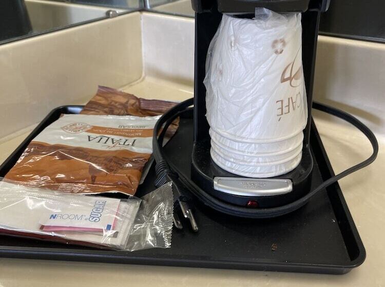 モーテル Covered Bridge Inn & Suites