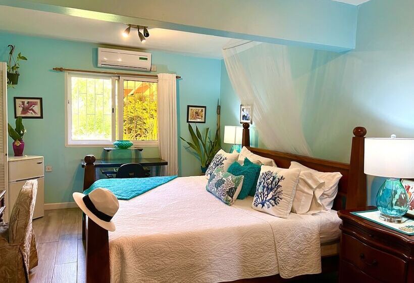 پانسیون Limetree Villa