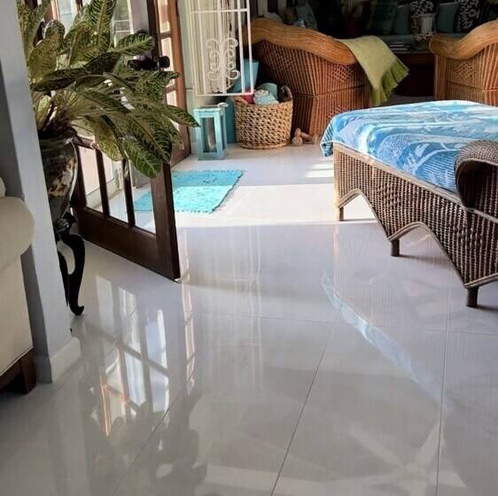 پانسیون Limetree Villa