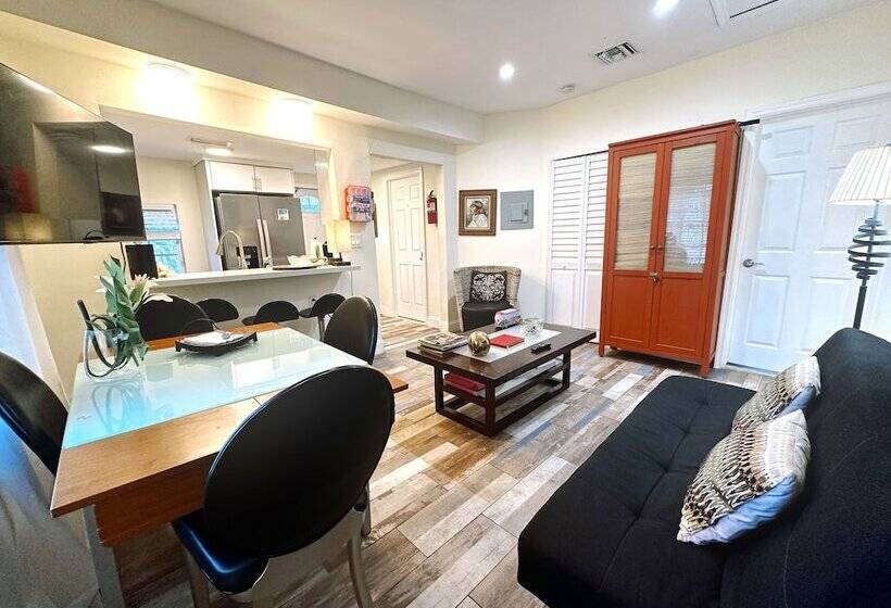 פנסיון Miami Vacations 3 Bedrooms With Parking