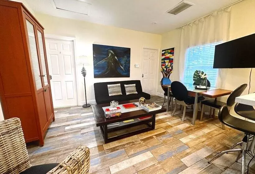 پانسیون Miami Vacations 3 Bedrooms With Parking