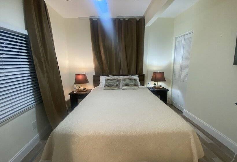 פנסיון Miami Vacations 3 Bedrooms With Parking