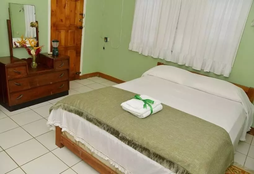 پانسیون Cholson Chalets Limited