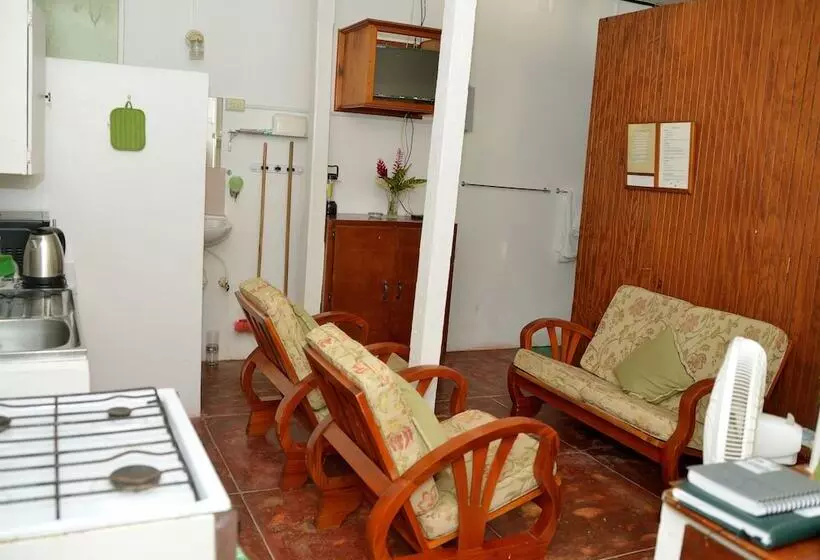 پانسیون Cholson Chalets Limited