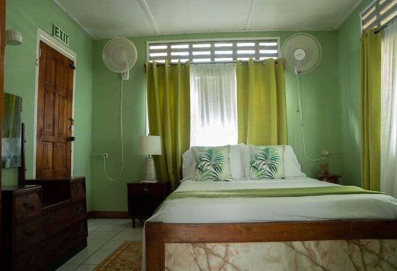 پانسیون Cholson Chalets Limited