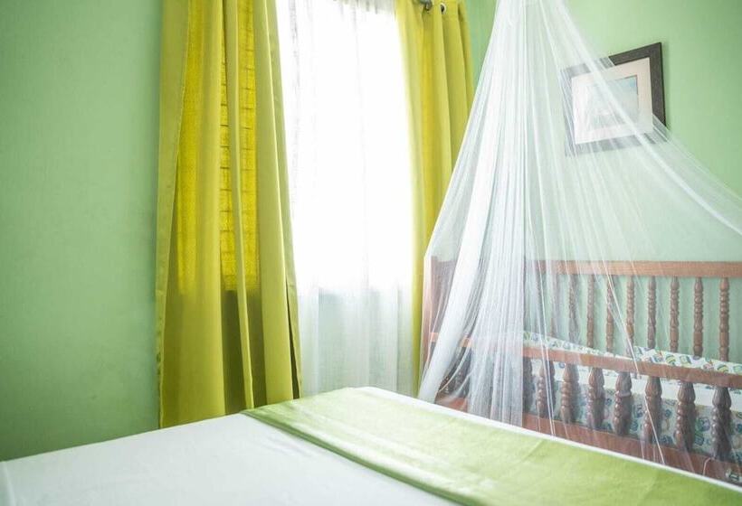 پانسیون Cholson Chalets Limited