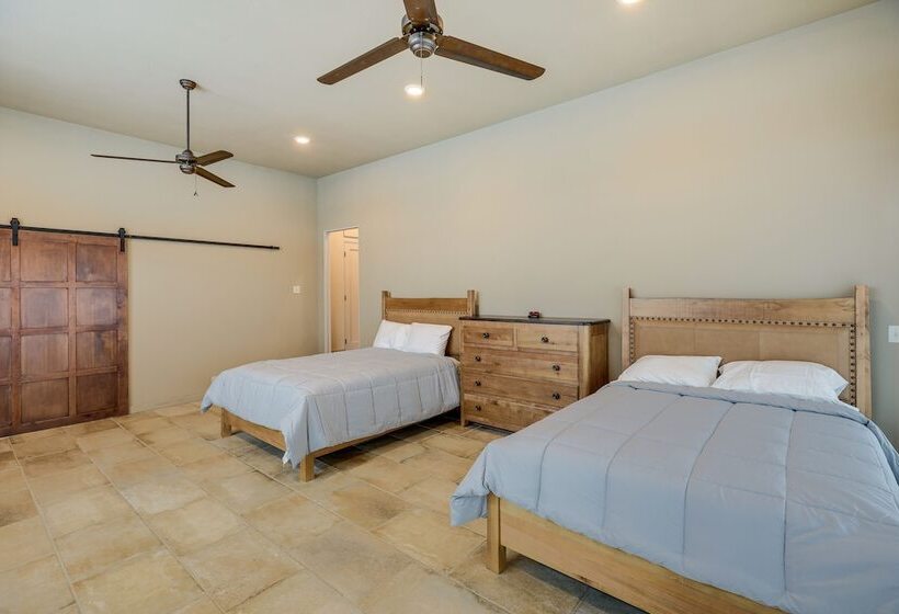 Pet Friendly Fairfax Cabin Near Missouri River!