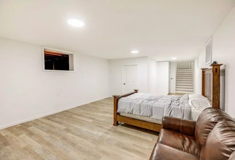 Pet Friendly Fairfax Cabin Near Missouri River!