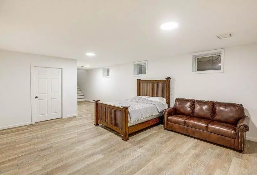 Pet Friendly Fairfax Cabin Near Missouri River!