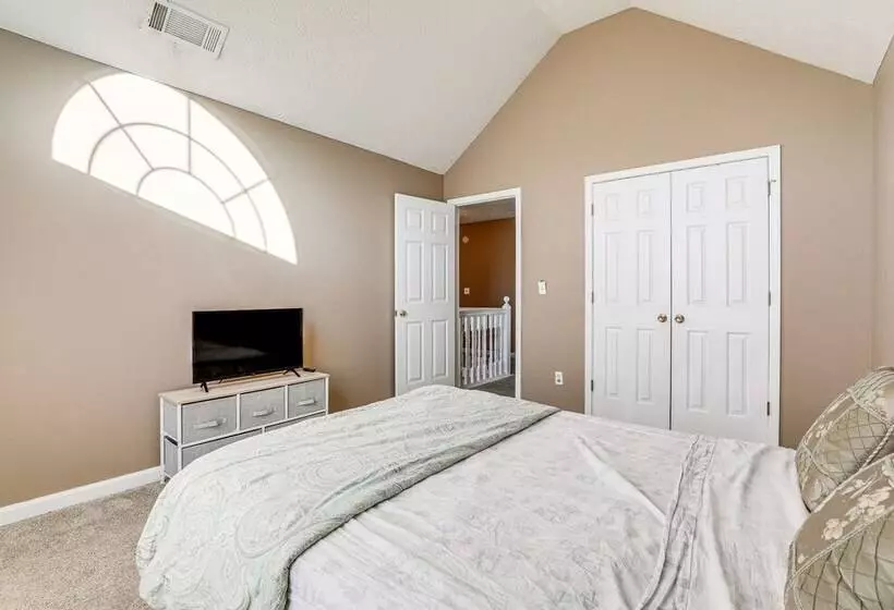 Pet Friendly Georgia Escape W/ Deck, Grill & Yard!