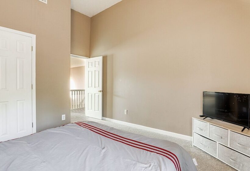 Pet Friendly Georgia Escape W/ Deck, Grill & Yard!