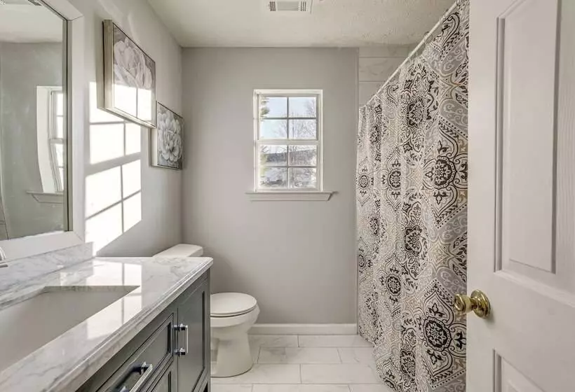 Pet Friendly Georgia Escape W/ Deck, Grill & Yard!