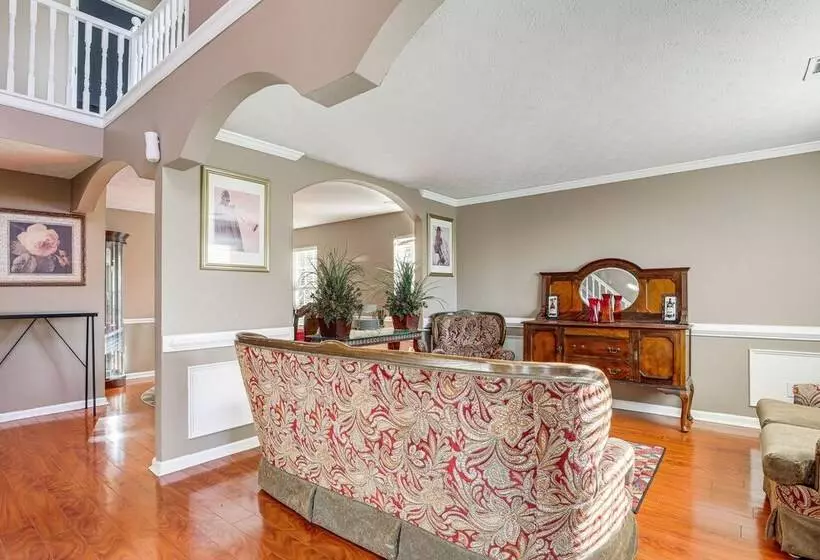 Pet Friendly Georgia Escape W/ Deck, Grill & Yard!