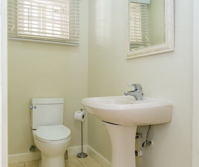 اقامتگاه Cityscape Living At Surbiton