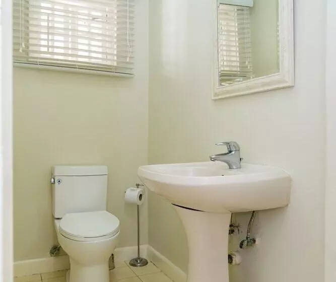 اقامتگاه Cityscape Living At Surbiton