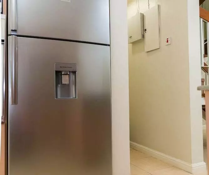 اقامتگاه Cityscape Living At Surbiton