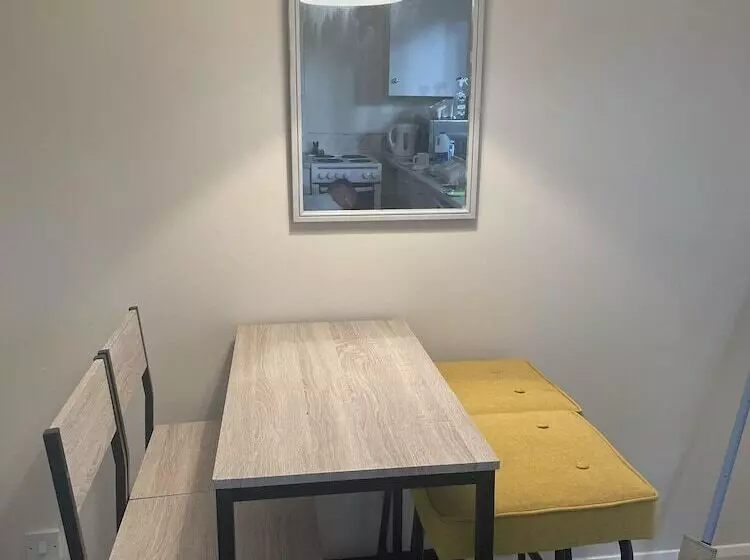 Residenssi Stunning 2 Bed Home In Yorkshire