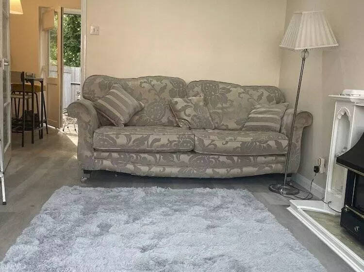 Residenssi Stunning 2 Bed Home In Yorkshire