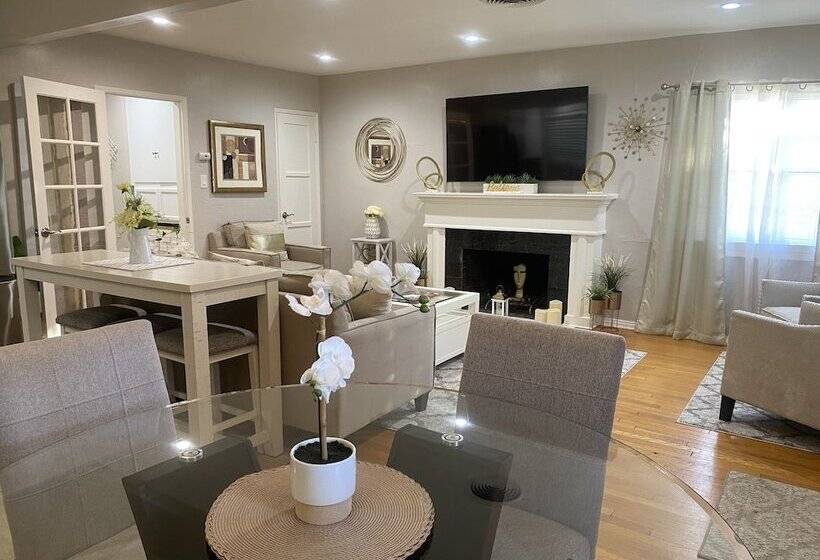 レジデンス Stunning Home With Large Yard In Los Angeles