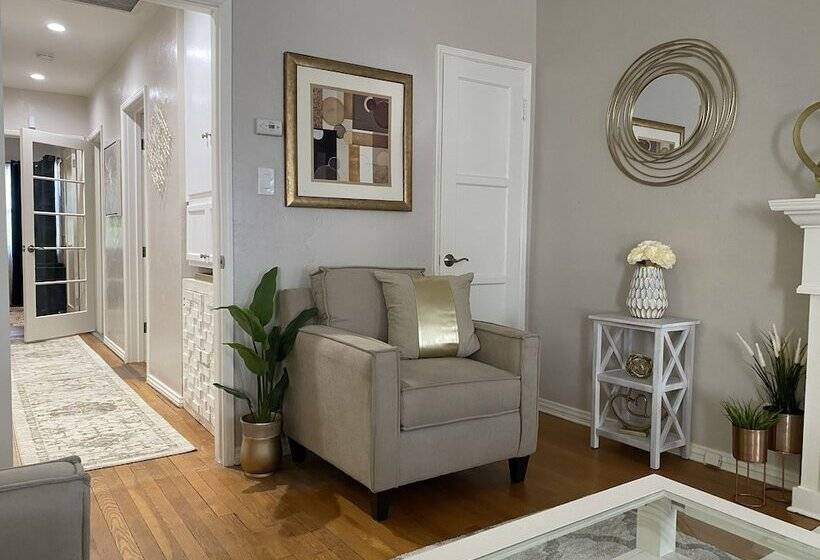 レジデンス Stunning Home With Large Yard In Los Angeles