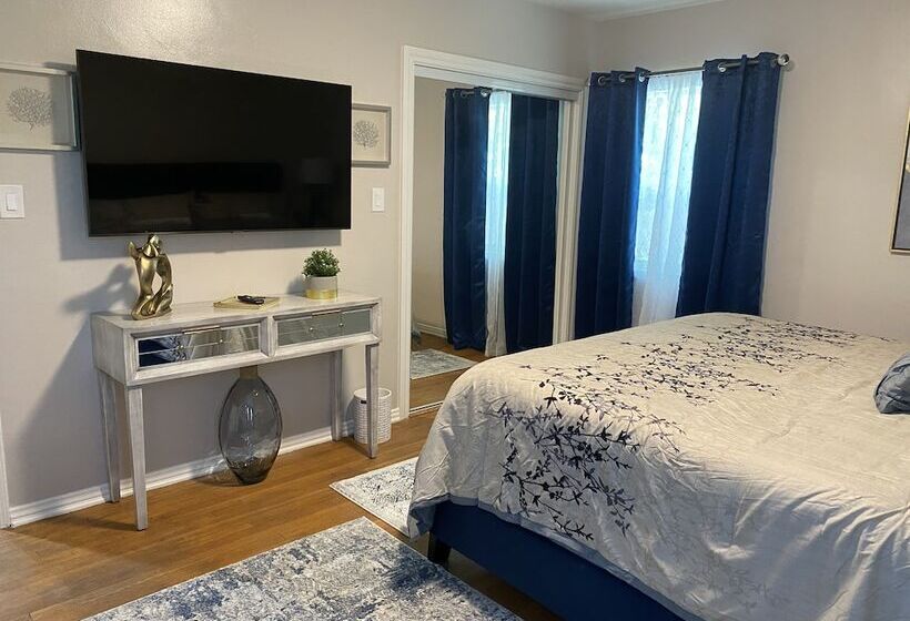 レジデンス Stunning Home With Large Yard In Los Angeles