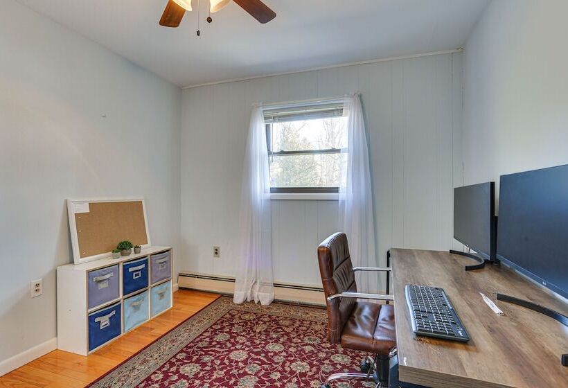 Rock Hill Home W/ Fire Pit On Wanaksink Lake!