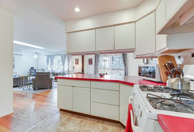 Serene Shelton Home Puget Sound Access!