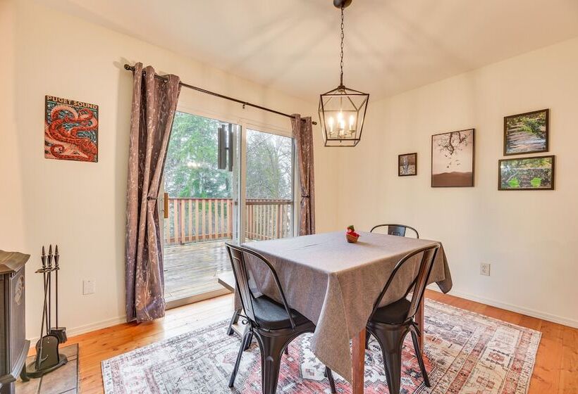 Serene Shelton Home Puget Sound Access!