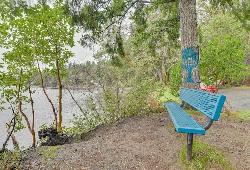 Serene Shelton Home Puget Sound Access!