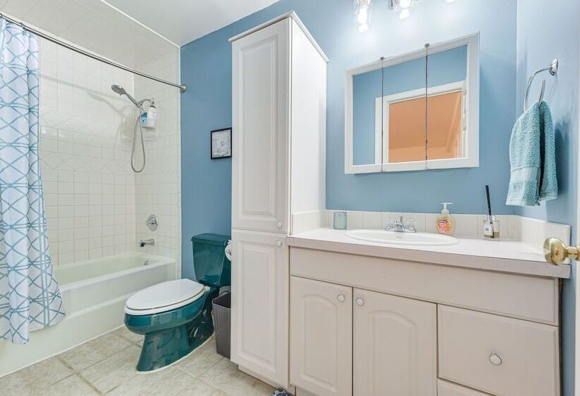 Serene Shelton Home Puget Sound Access!