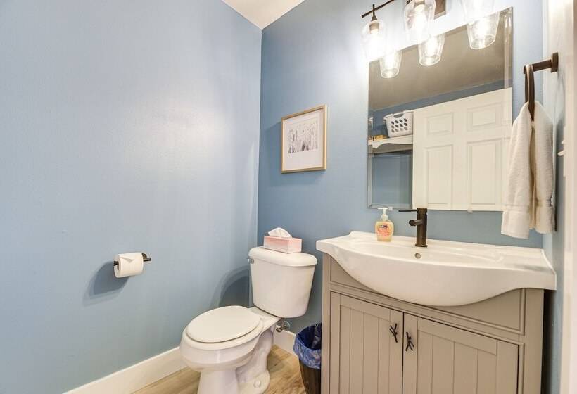 Serene Shelton Home Puget Sound Access!