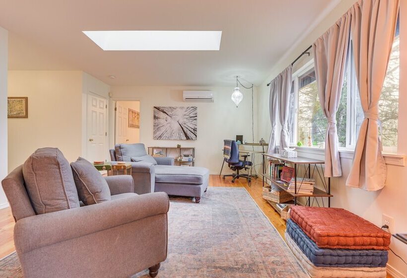 Serene Shelton Home Puget Sound Access!