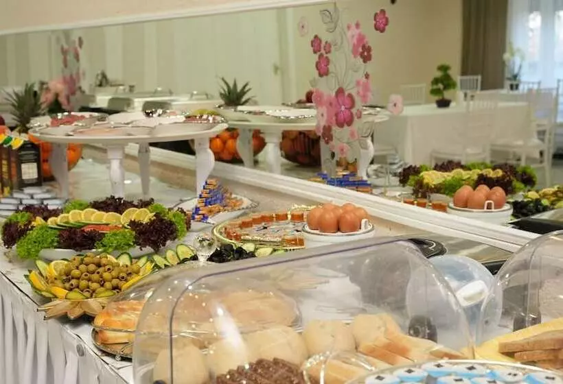 Sn Hotel And Restaurant