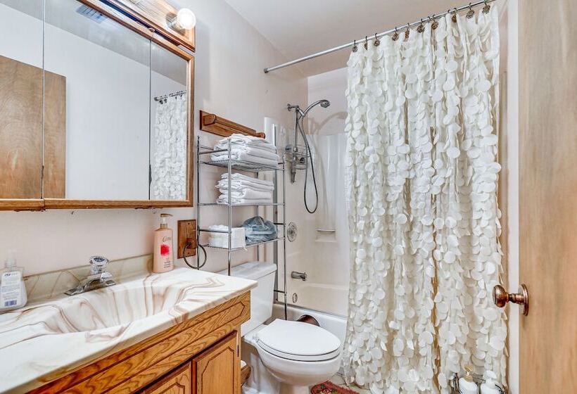 Spacious Brandon Home: 10 Mi To Downtown Tampa!