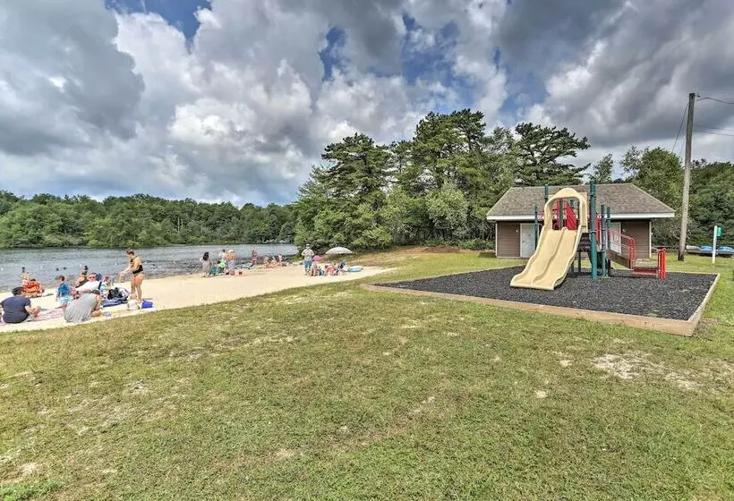 Deck & Lake View: Spacious Long Pond Home!