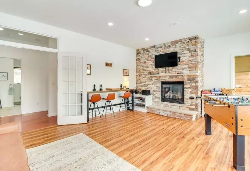 Deck & Lake View: Spacious Long Pond Home!