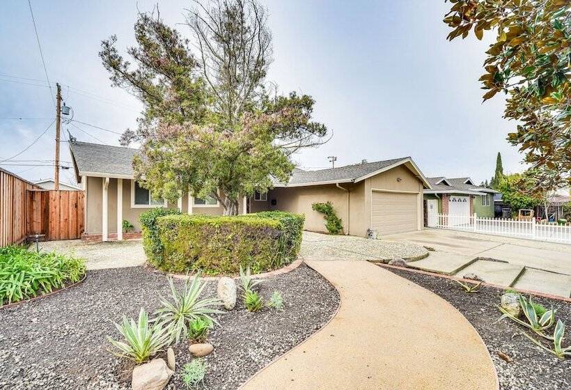Stylish San Jose Retreat   7 Mi To Downtown