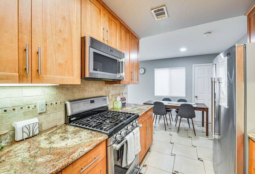 Stylish San Jose Retreat   7 Mi To Downtown