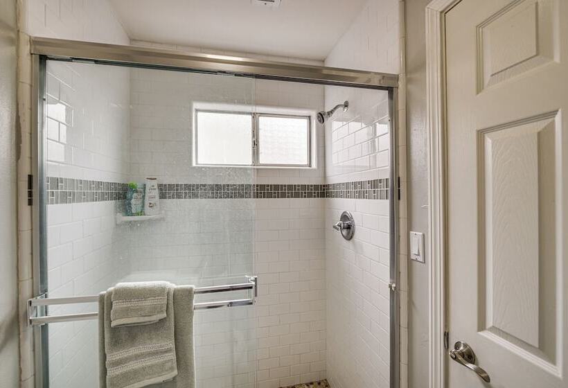 Stylish San Jose Retreat   7 Mi To Downtown