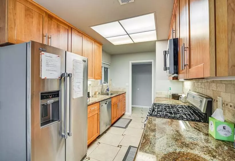 Stylish San Jose Retreat   7 Mi To Downtown