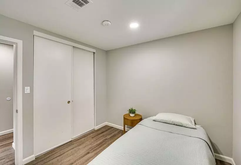 Stylish San Jose Retreat   7 Mi To Downtown