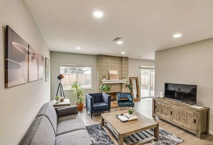 Stylish San Jose Retreat   7 Mi To Downtown