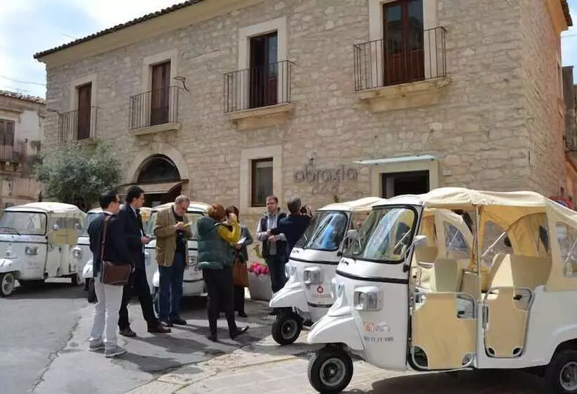 Abraxia B&b