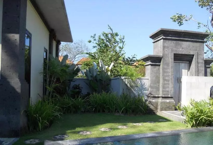 Avisara Villa & Suite