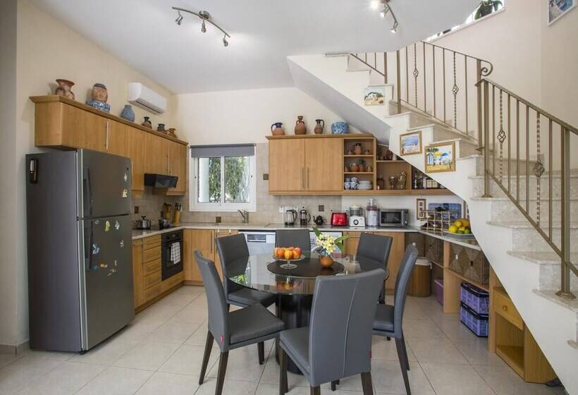 Villa Atlantis In Ayia Napa